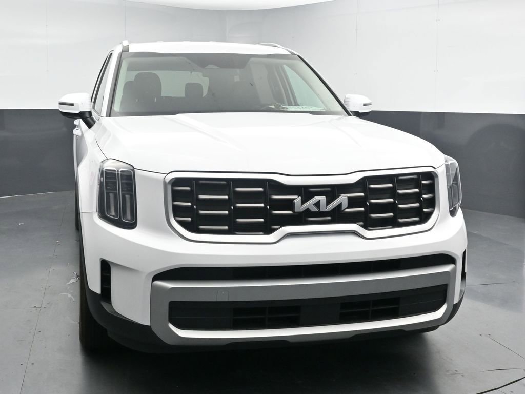 Used 2024 Kia Telluride S image 3
