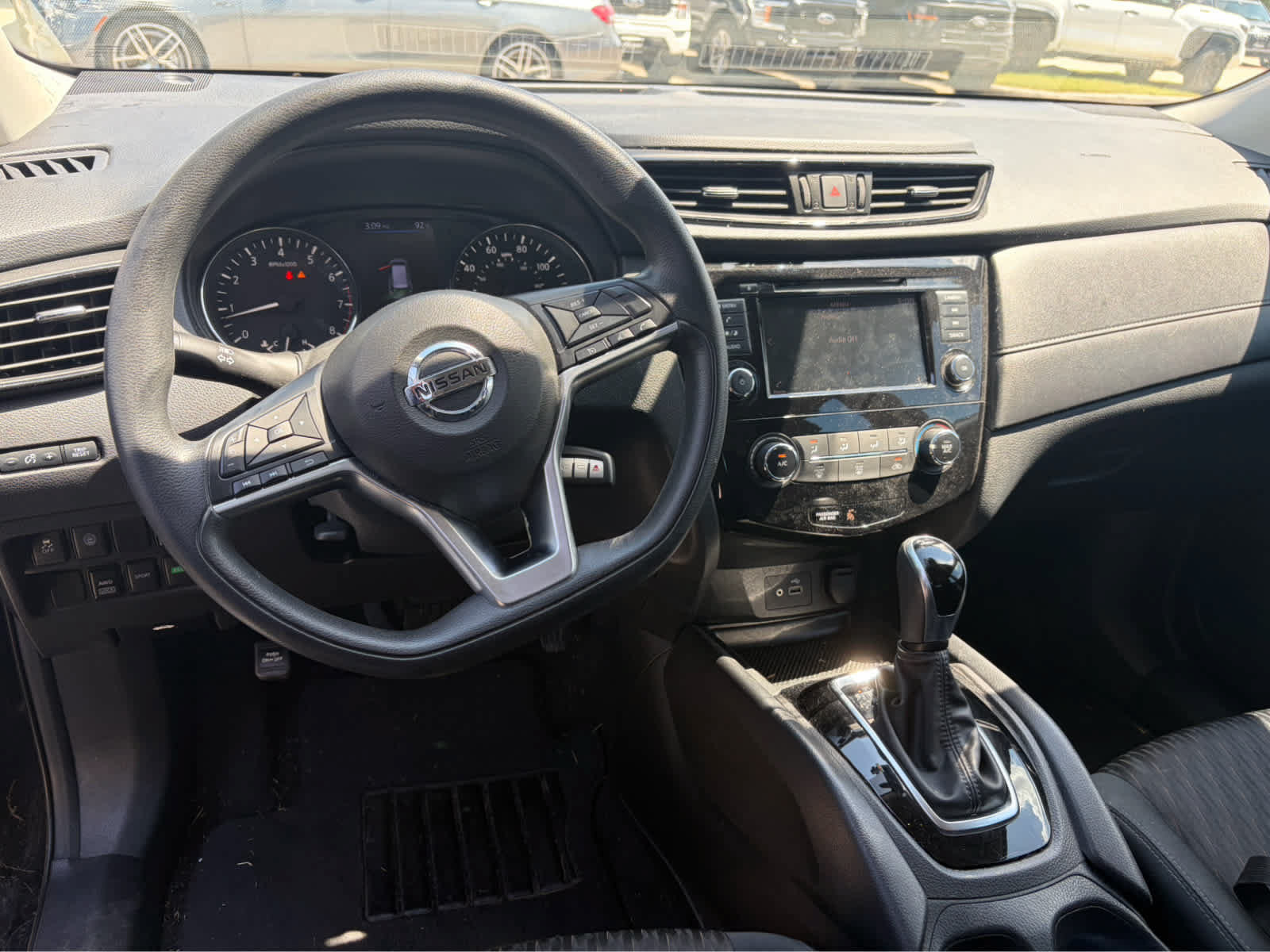 Used 2019 Nissan Rogue S AWD/4WD image 6