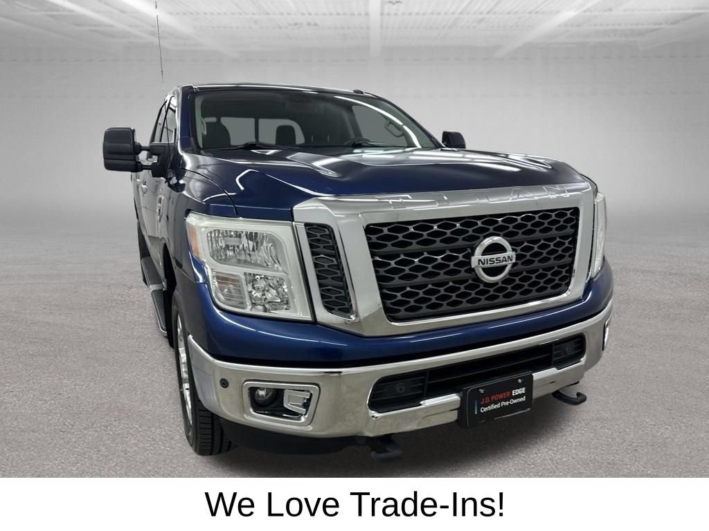Used 2017 Nissan Titan SV RWD image 3