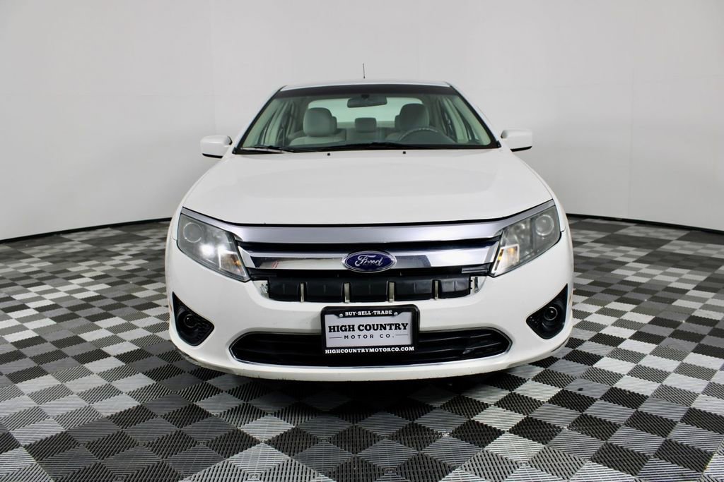 Used 2010 Ford Fusion SE image 2