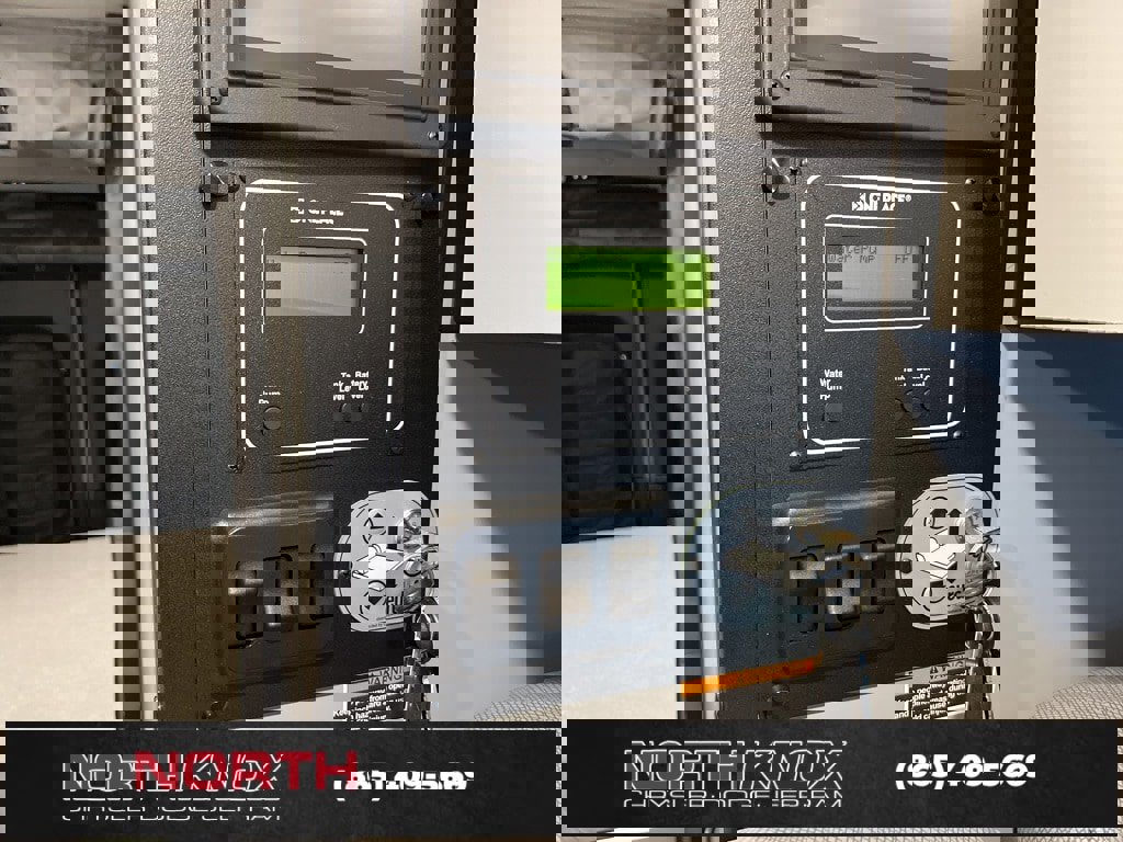 Used 2023 Mercedes-Benz Sprinter 144 Cargo image 30