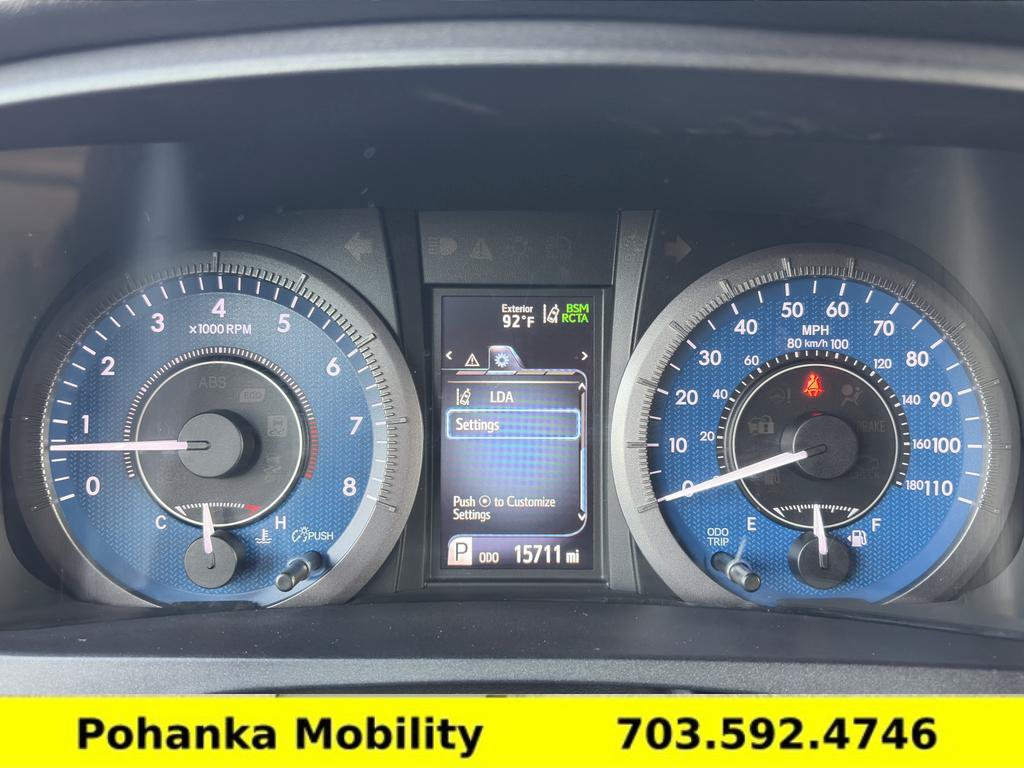 Used 2020 Toyota Sienna XLE w/ XLE Navigation Package FWD image 14