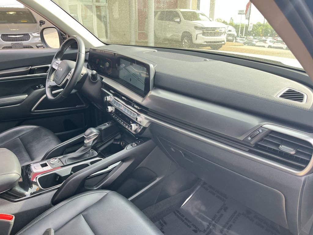 Used 2025 Kia Telluride S image 33