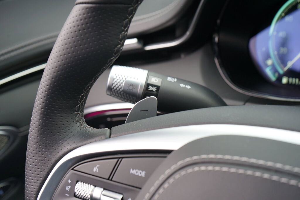 Used 2025 Genesis GV70 3.5T Sport w/ Sport Prestige Package image 25