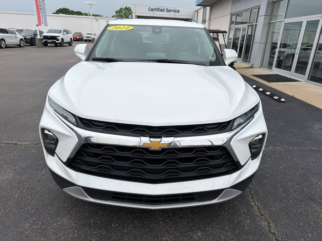 Used 2024 Chevrolet Blazer LT w/ Convenience Package FWD image 2