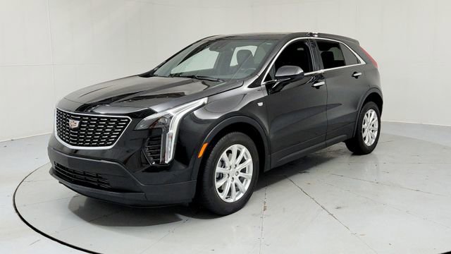 Certified 2023 Cadillac XT4 Luxury w/ Cold Weather Package image 1