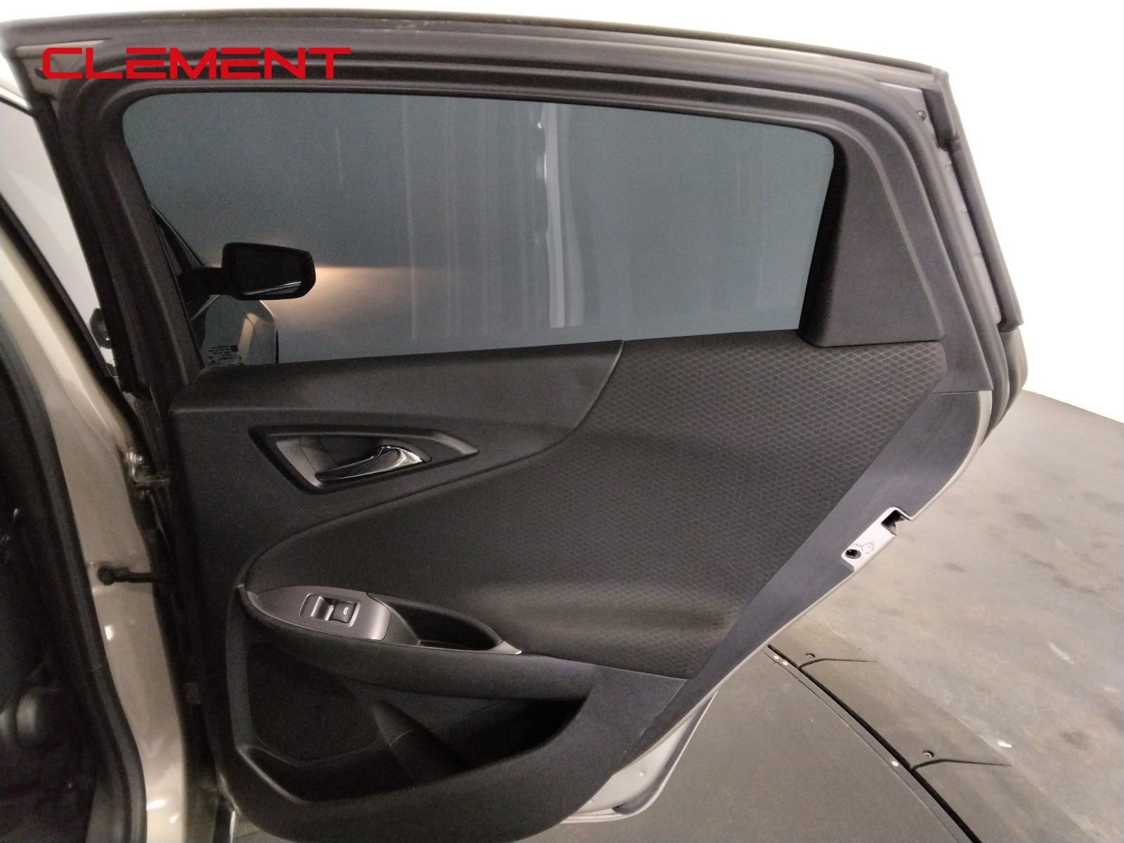 Used 2022 Chevrolet Malibu LT FWD image 37