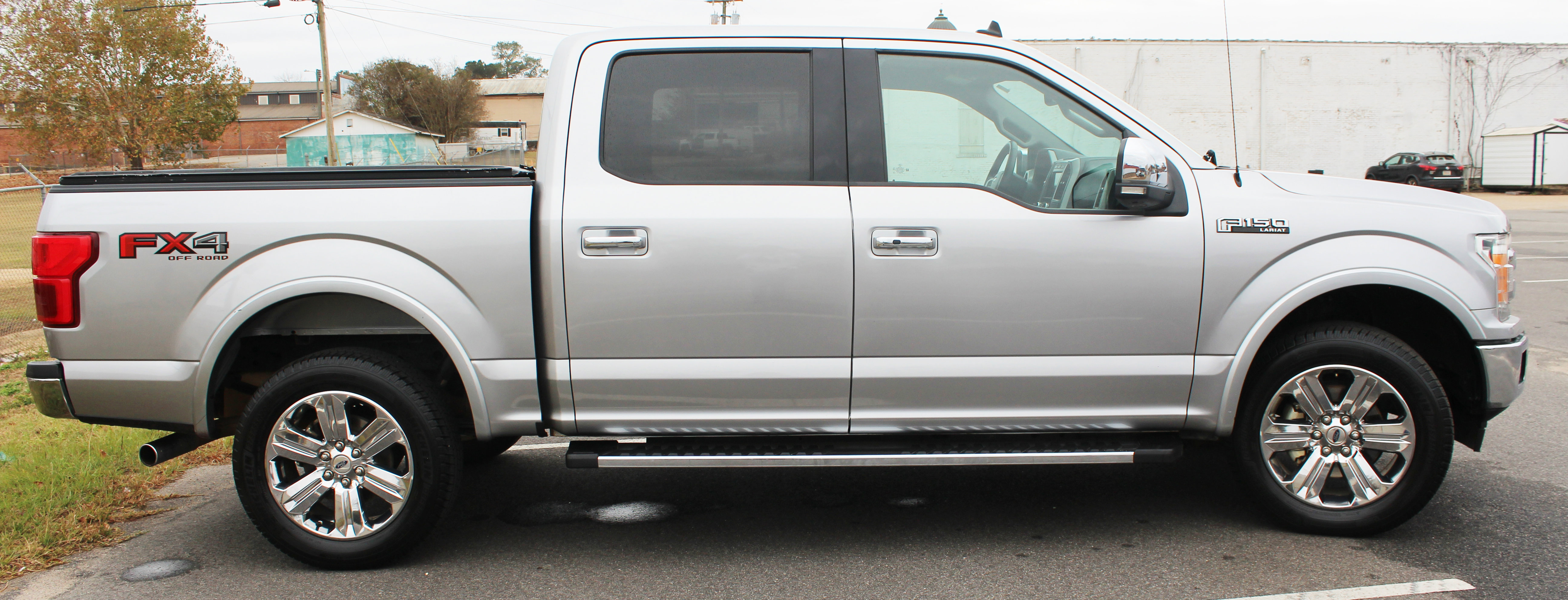 Used 2020 Ford F150 Lariat image 10