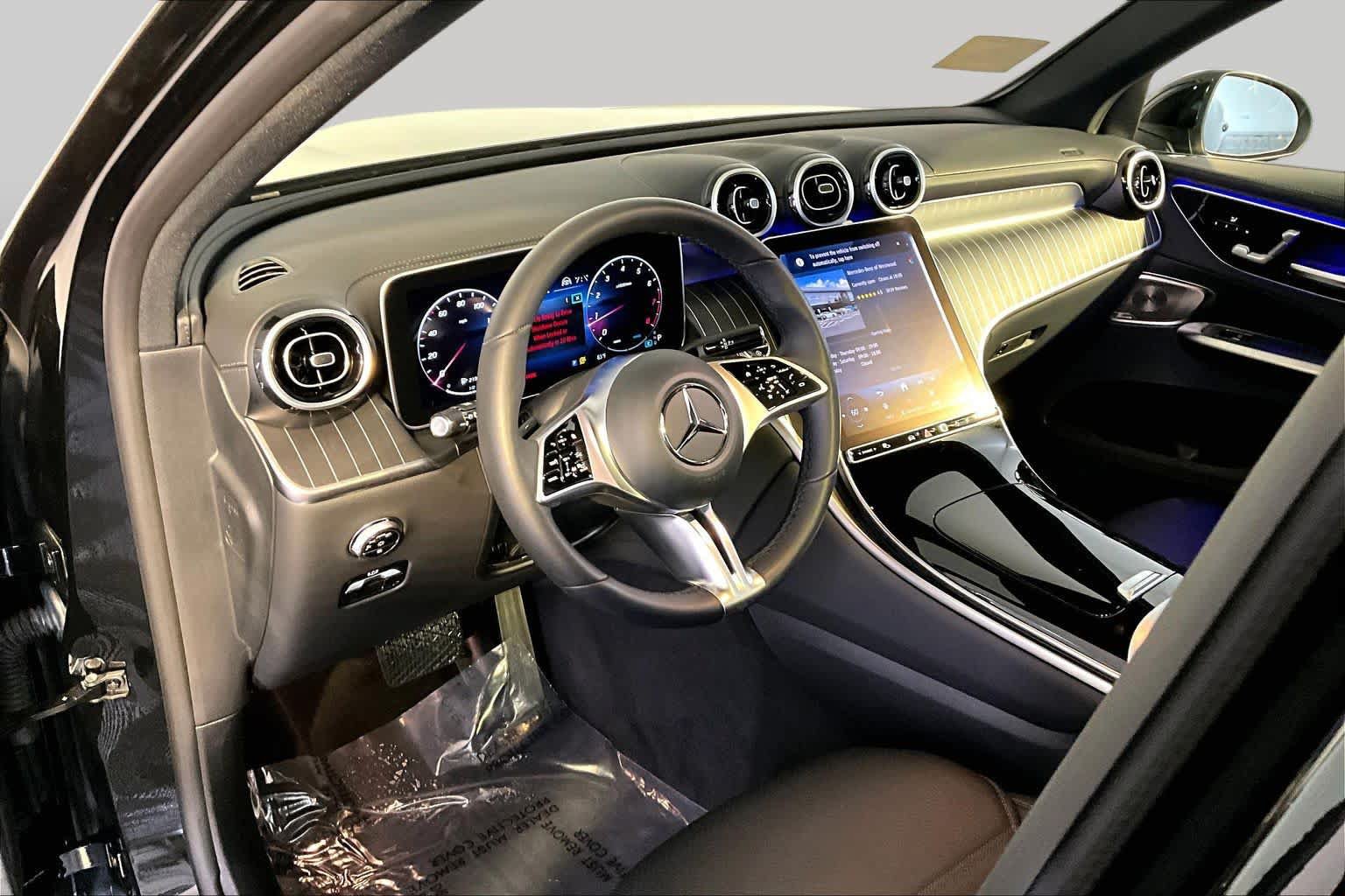 Used 2024 Mercedes-Benz GLC 300 4MATIC image 18