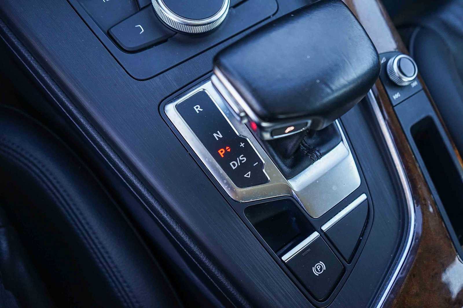 Used 2019 Audi A4 2.0T Premium w/ Convenience Package FWD image 19