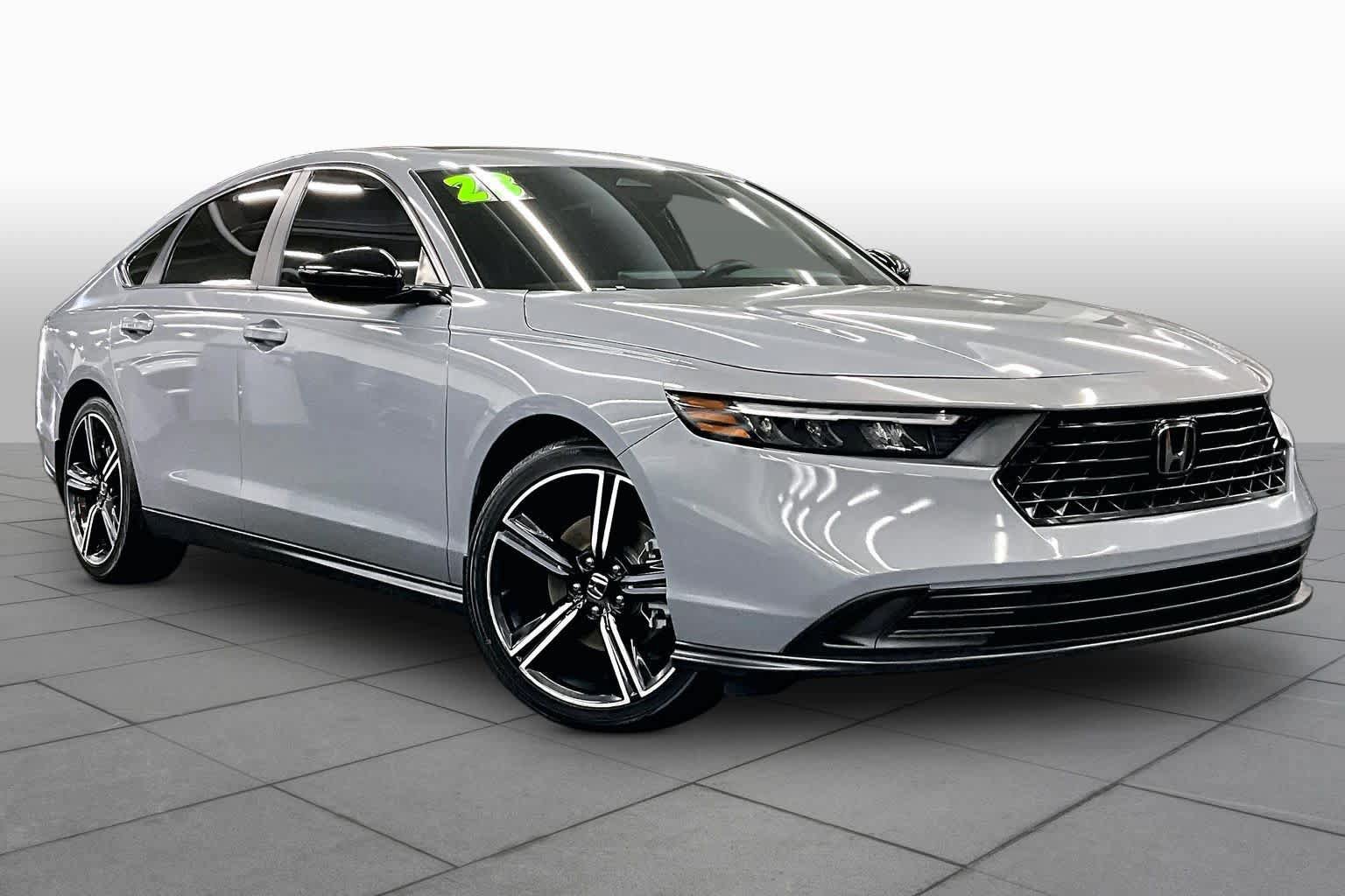 Used 2023 Honda Accord Sport image 2