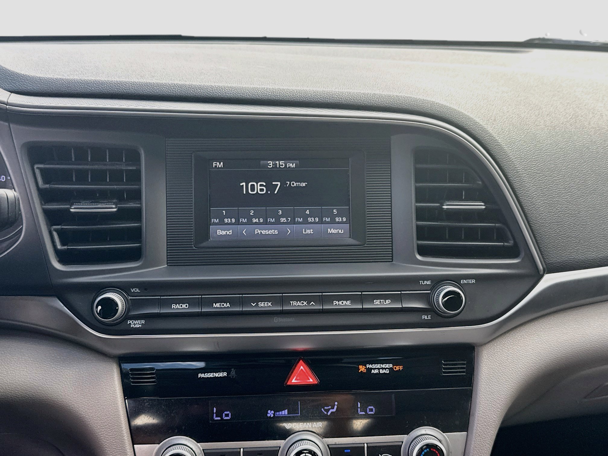 Used 2020 Hyundai Elantra SE FWD image 10