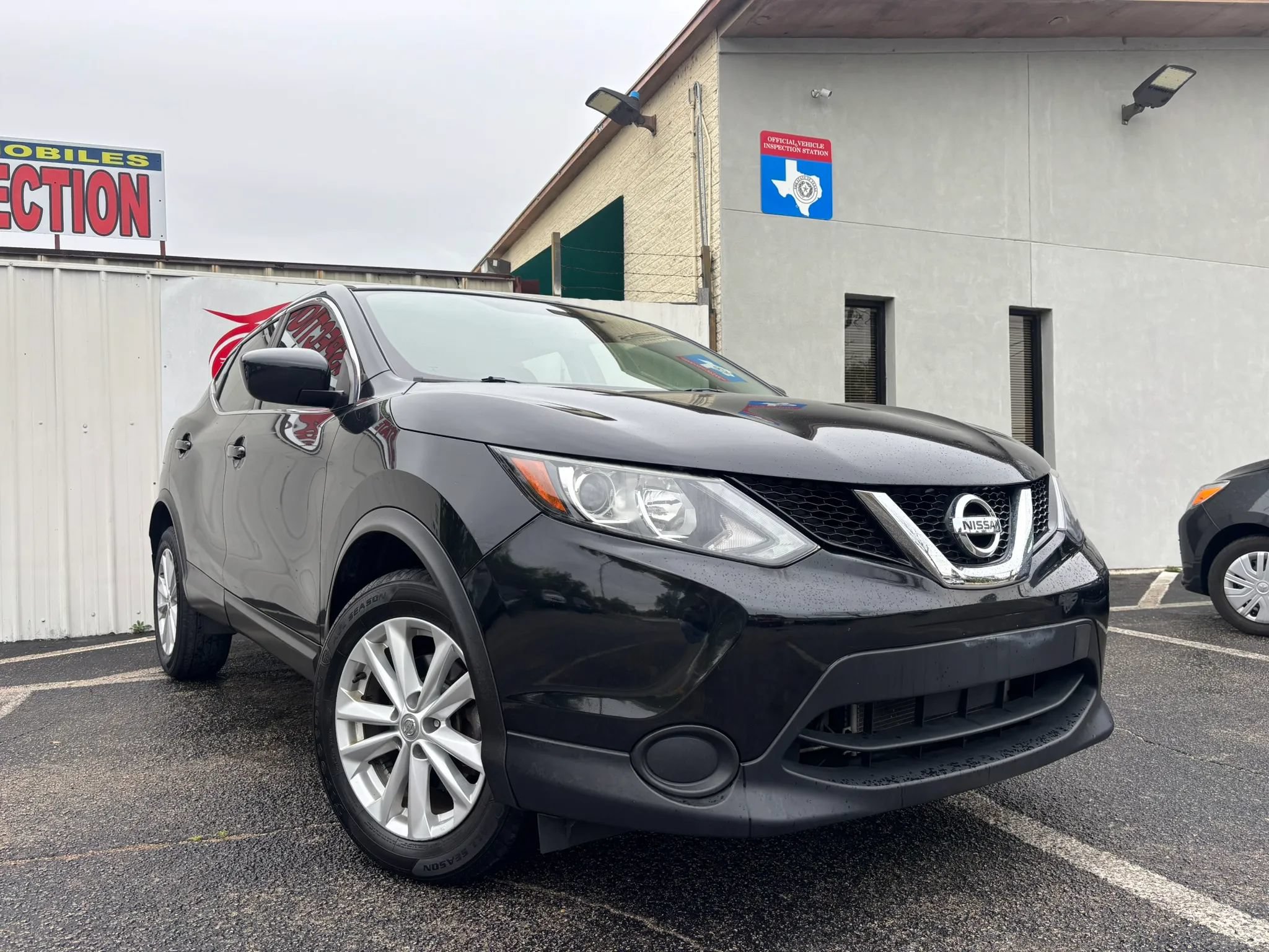 Used 2017 Nissan Rogue Sport S w/ S Appearance Package FWD image 7