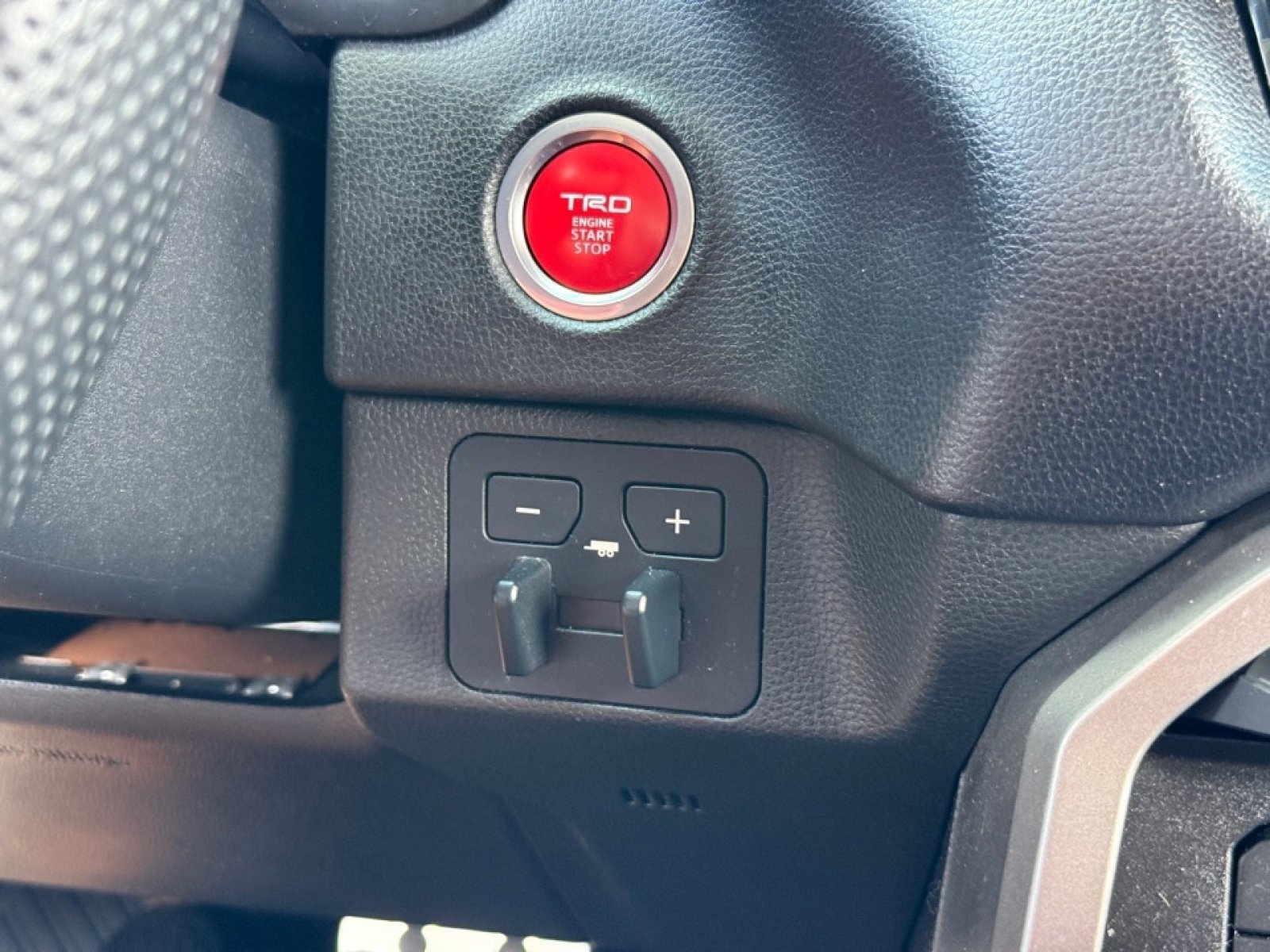 Used 2022 Toyota Tundra SR AWD/4WD image 17