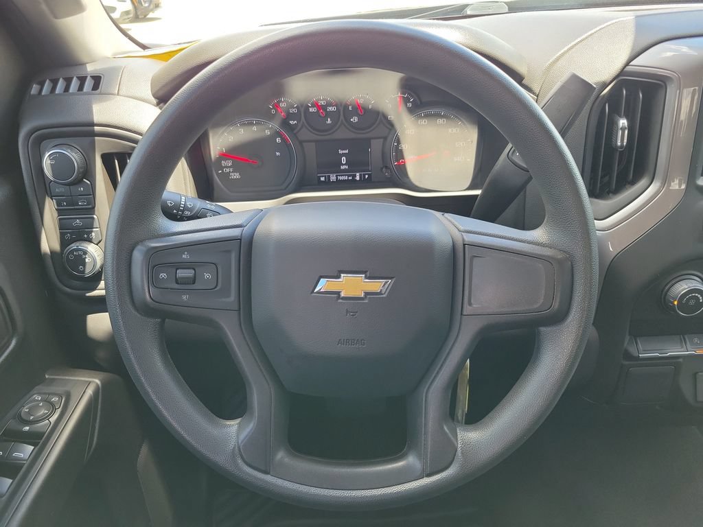 Used 2020 Chevrolet Silverado 1500 Custom w/ Custom Value Package AWD/4WD image 28