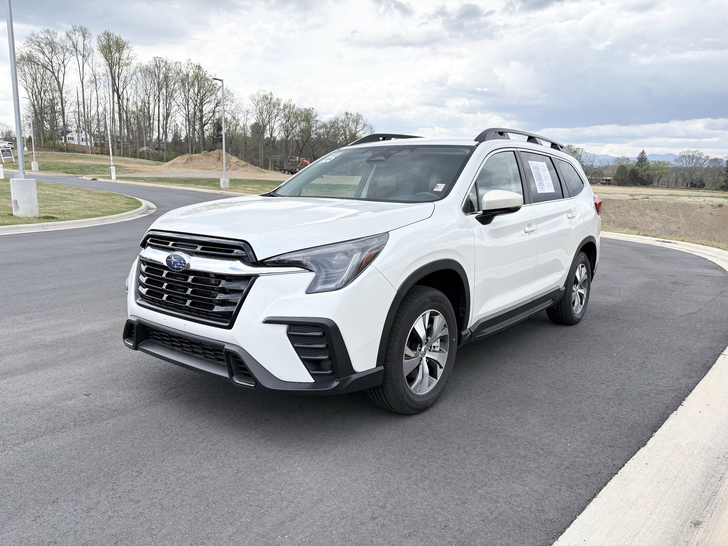 Certified 2025 Subaru Ascent Premium AWD/4WD image 3