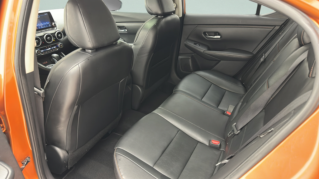 Used 2022 Nissan Sentra SR w/ SR Premium Package FWD image 9