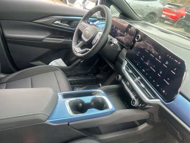 New 2026 Chevrolet Equinox EV LT AWD/4WD image 17