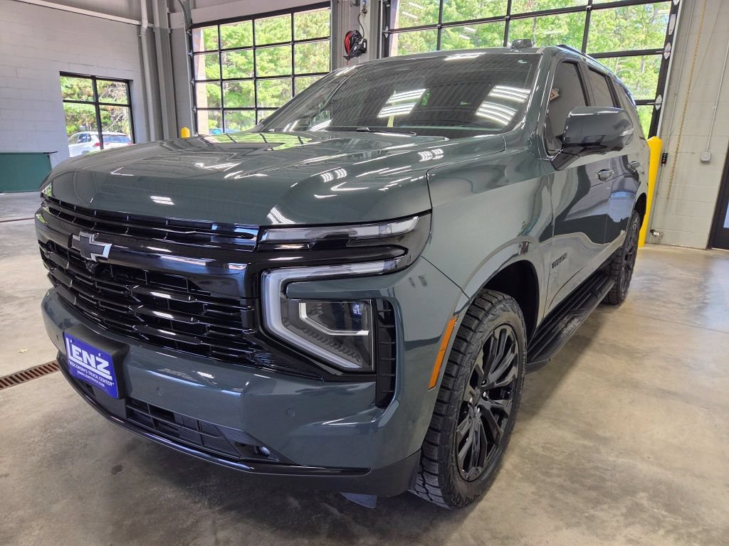 Used 2025 Chevrolet Tahoe RST w/ RST Capability Package AWD/4WD image 4