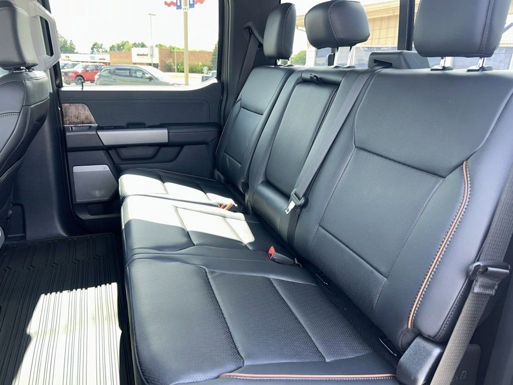 New 2026 Ford F250 Lariat w/ FX4 Off-Road Package image 15