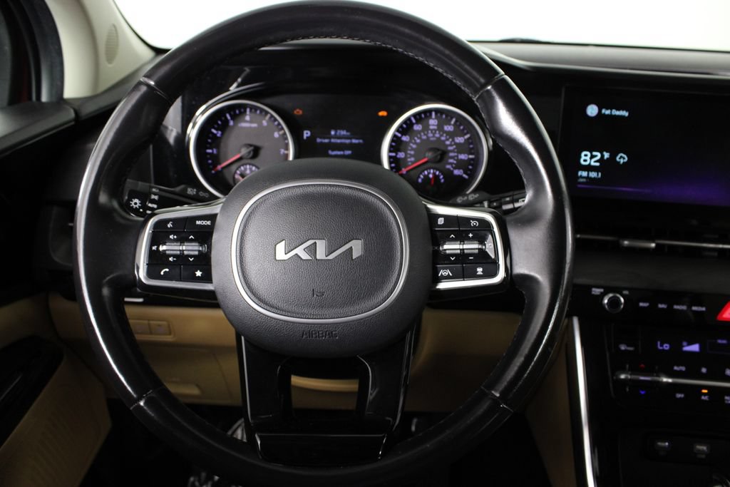 Used 2022 Kia Carnival EX FWD image 9