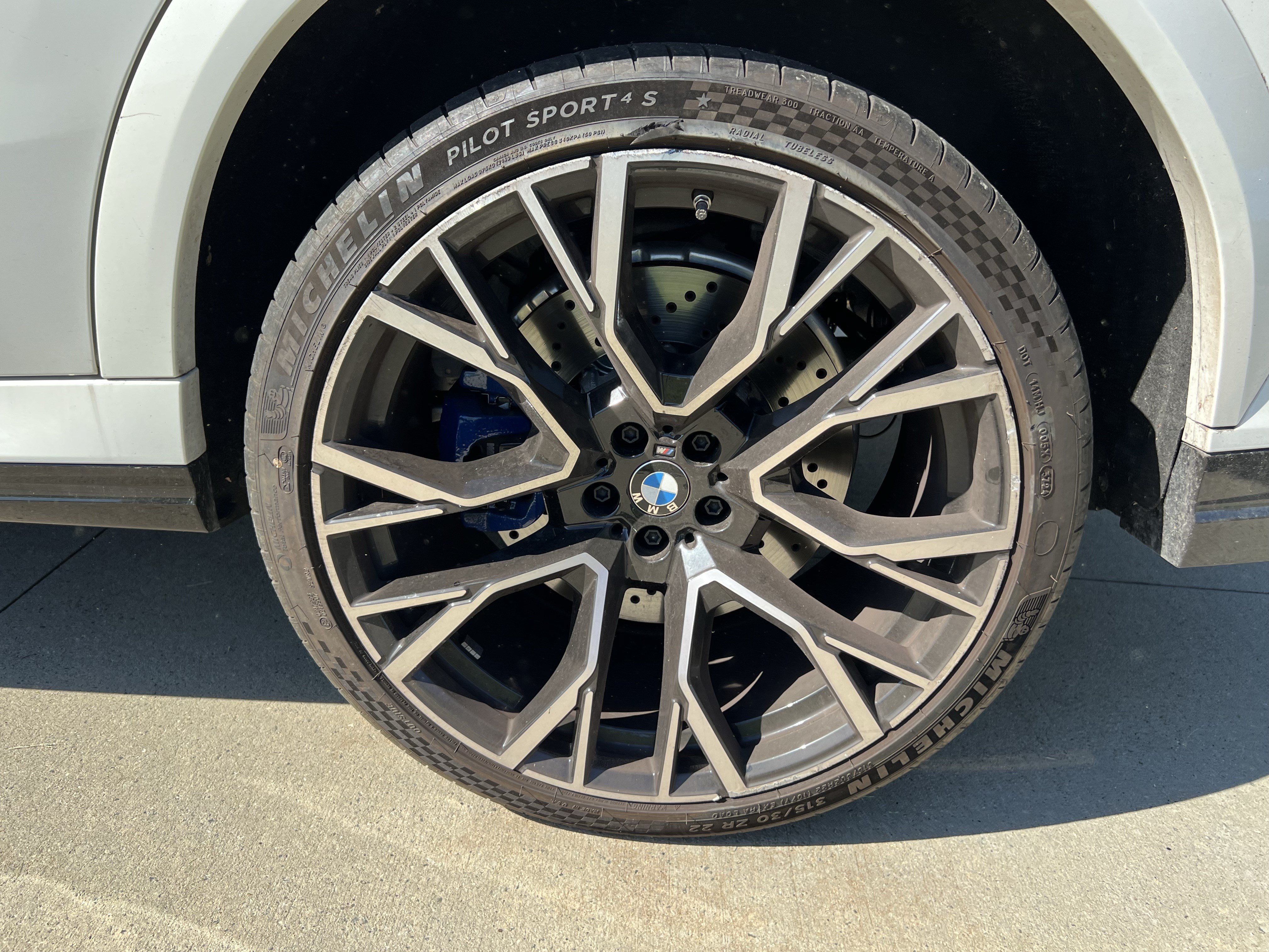 Used 2025 BMW X6 M Competition w/ Executive Package AWD/4WD image 13