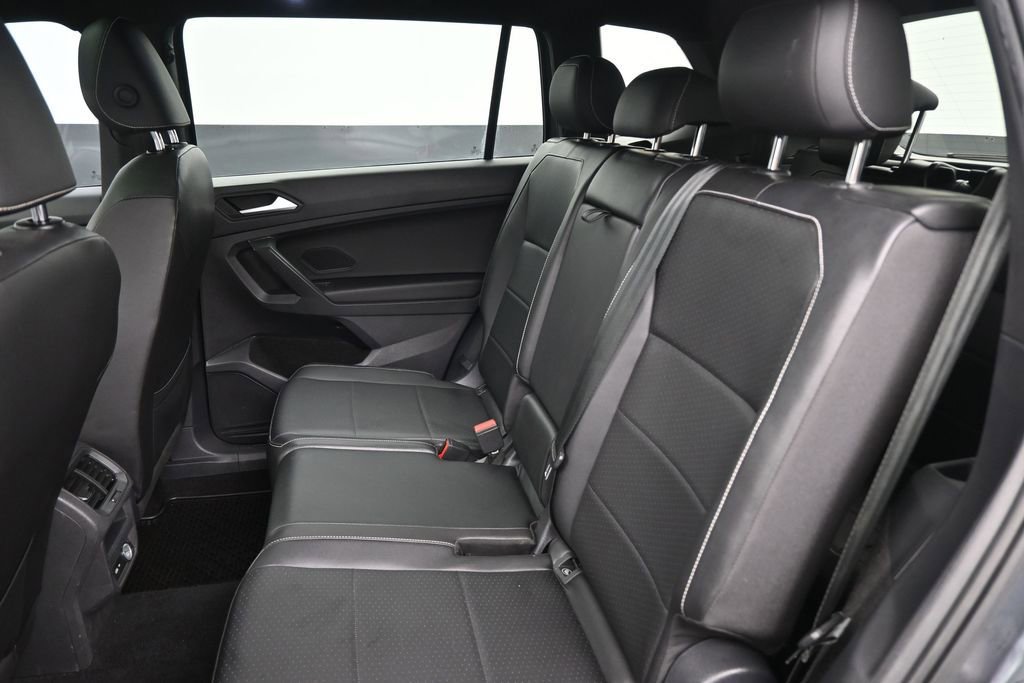 Used 2021 Volkswagen Tiguan SE FWD image 10