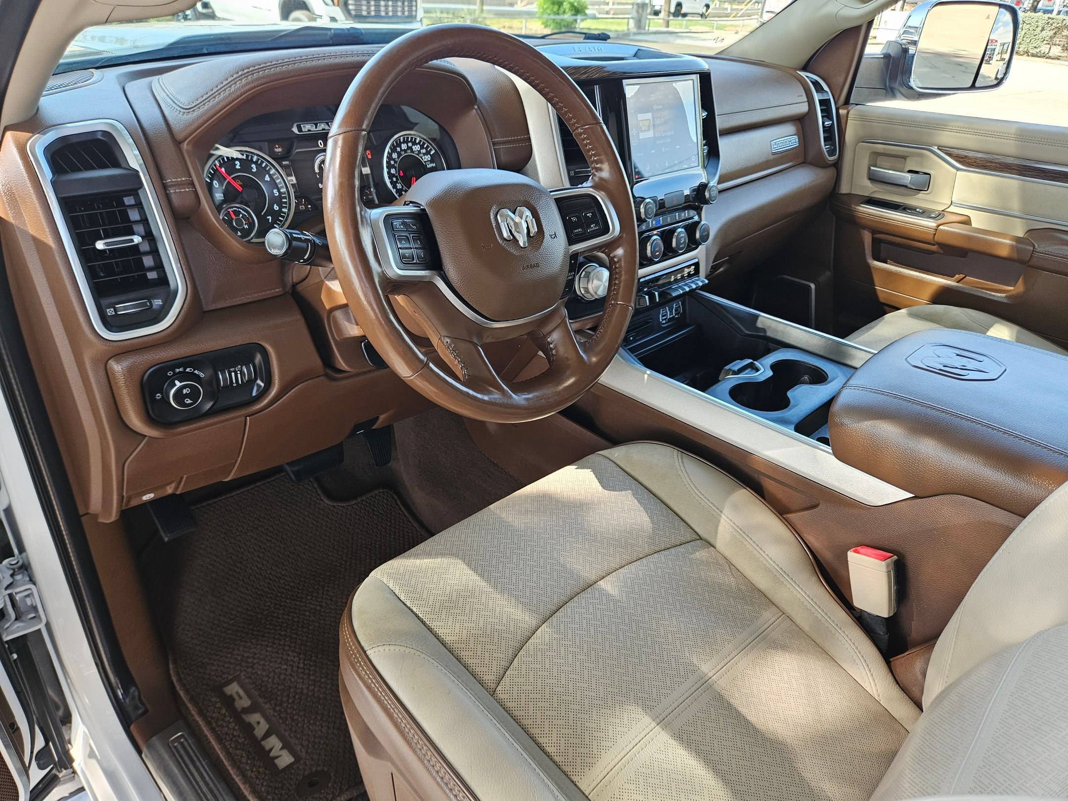 Used 2019 RAM 2500 Laramie AWD/4WD image 10