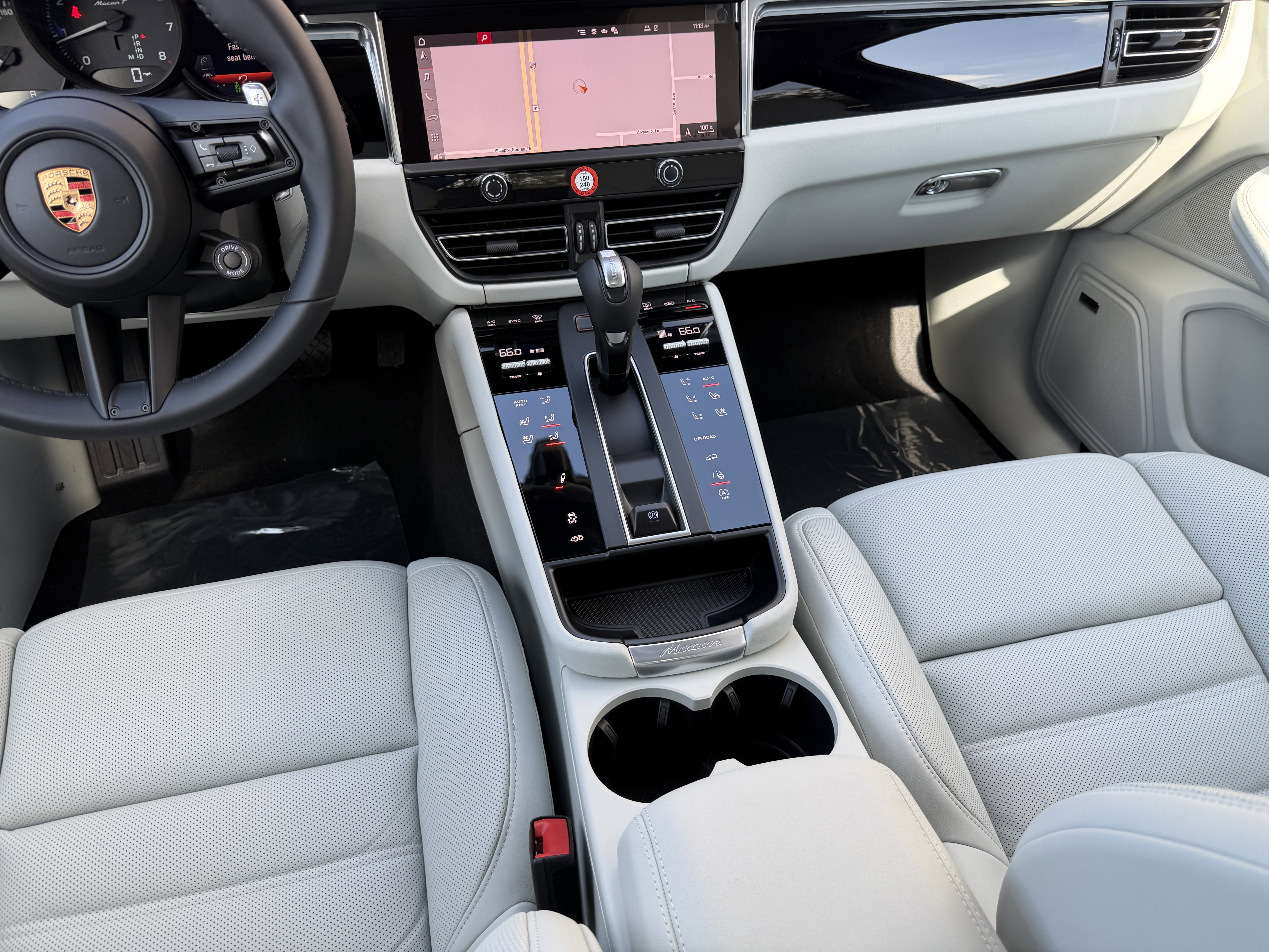 New 2026 Porsche Macan Turbo image 19