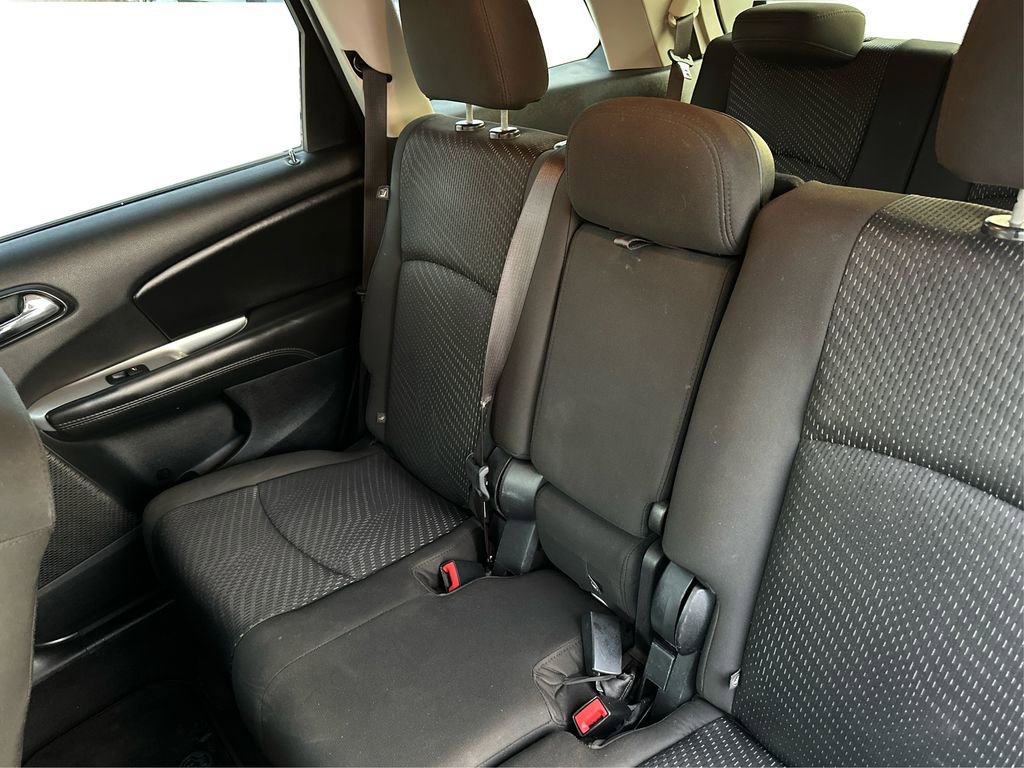 Used 2019 Dodge Journey SE image 13