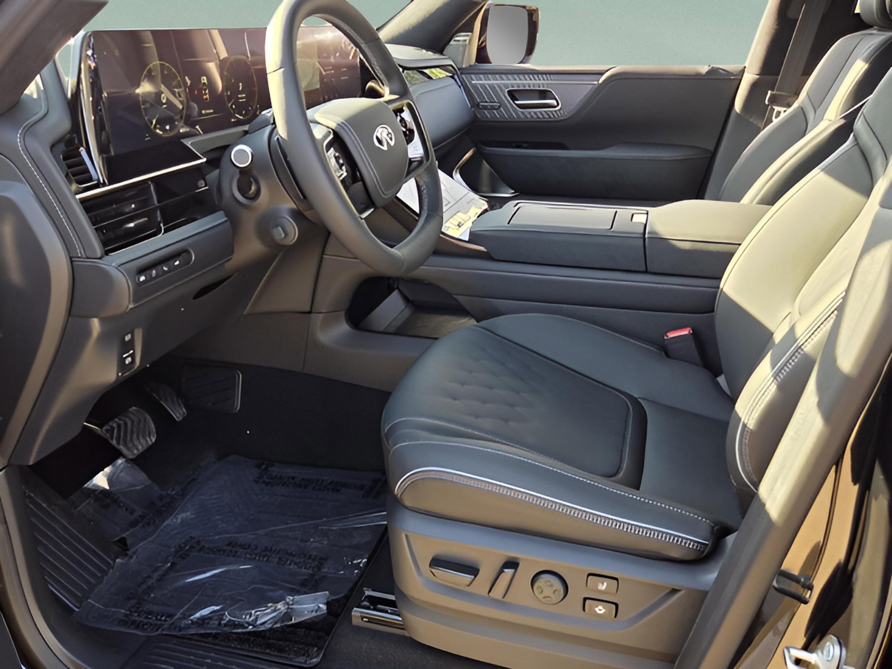 New 2026 INFINITI QX80 Autograph w/ Premium Cargo Package AWD/4WD image 17