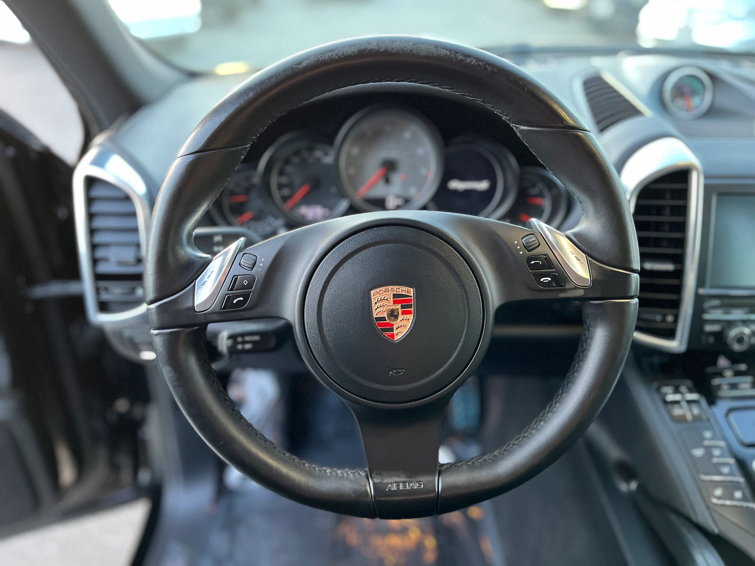 Used 2012 Porsche Cayenne S image 18