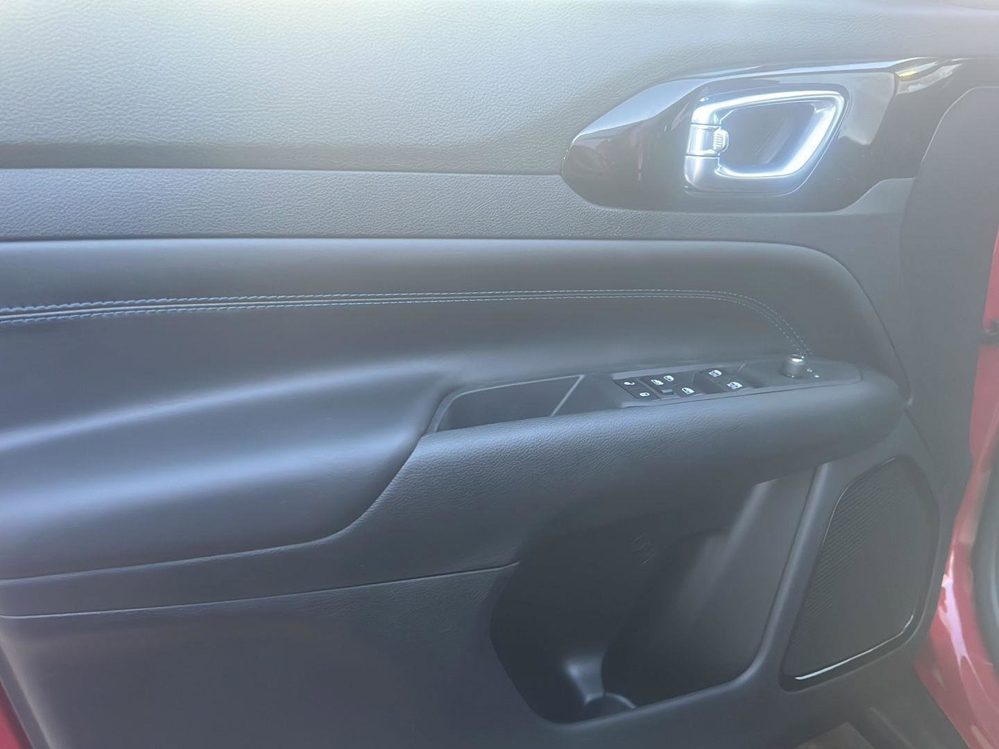 New 2026 Jeep Compass Latitude image 4