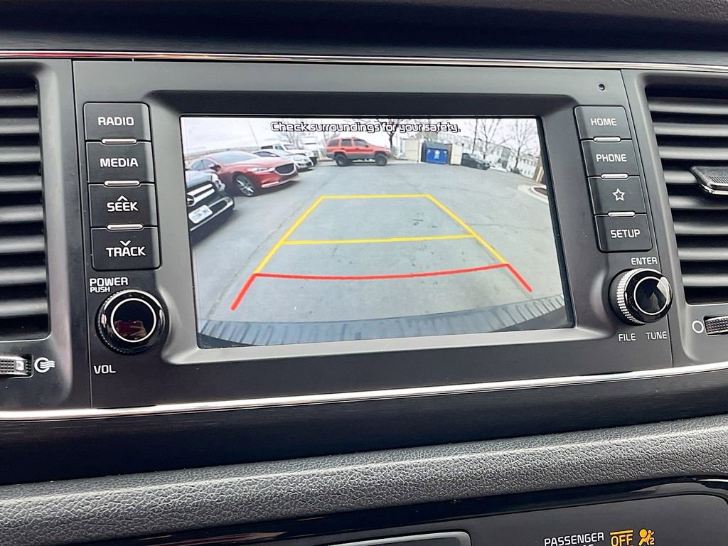 Used 2020 Kia Sedona LX image 13