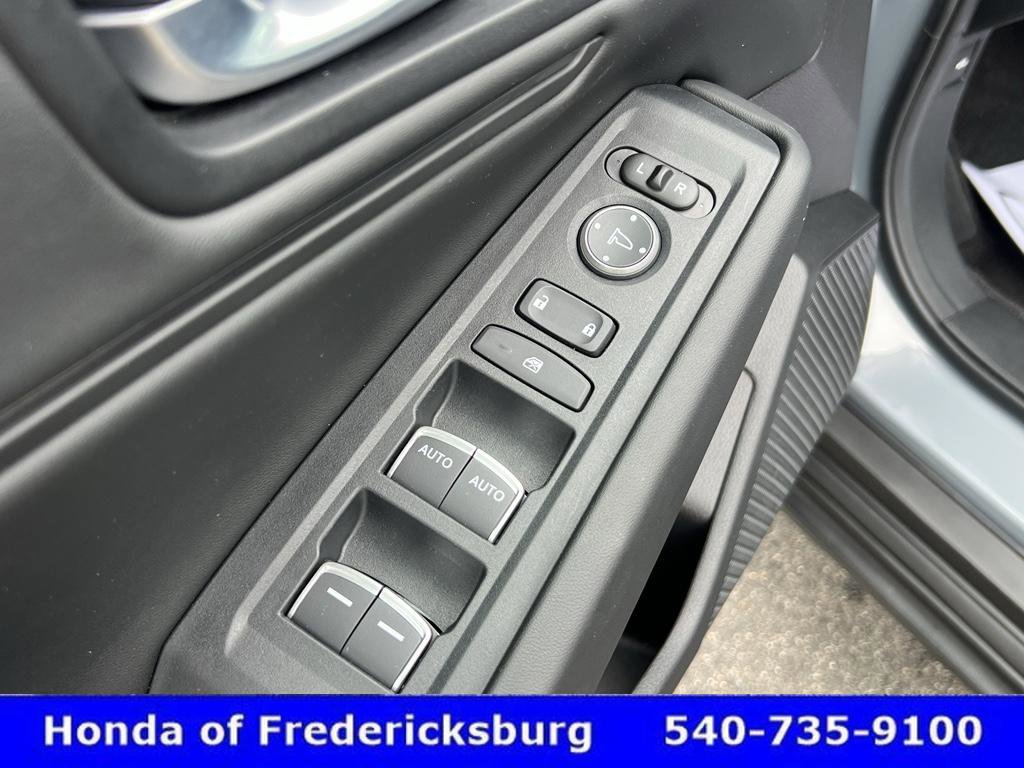 Used 2025 Honda Accord SE image 17