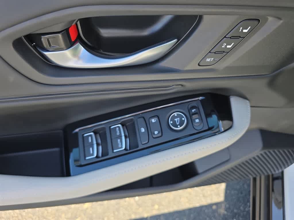 Certified 2025 Honda Accord Touring image 18