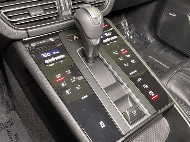 Used 2025 Porsche Macan image 34