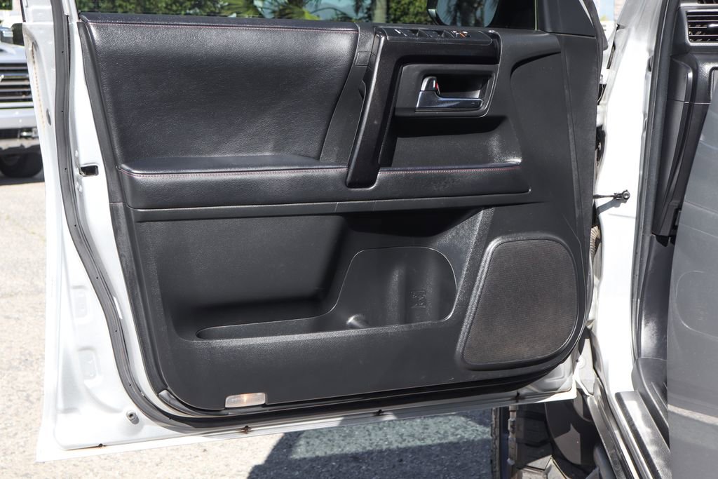 Used 2022 Toyota 4Runner TRD Off-Road Premium w/ Moonroof Package AWD/4WD image 16