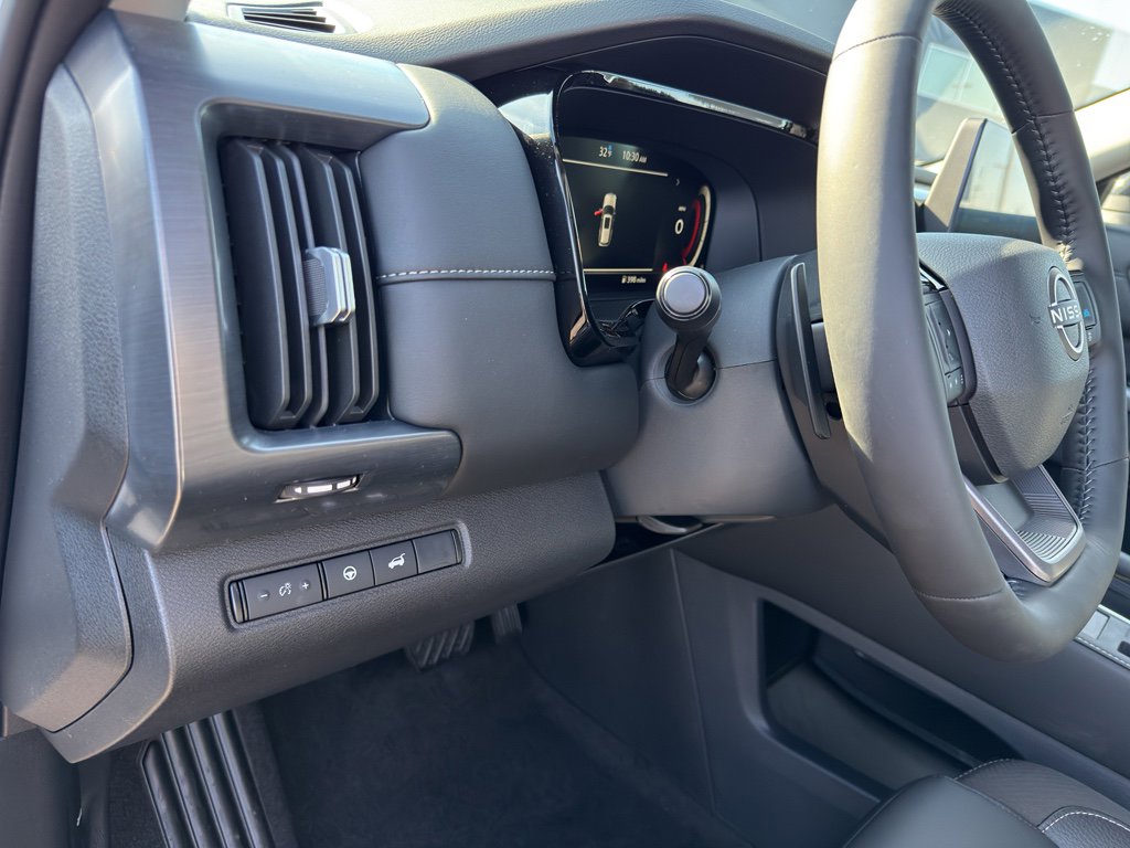 New 2026 Nissan Pathfinder SL image 14