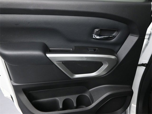Used 2024 Nissan Titan SV w/ SV Convenience Package image 24
