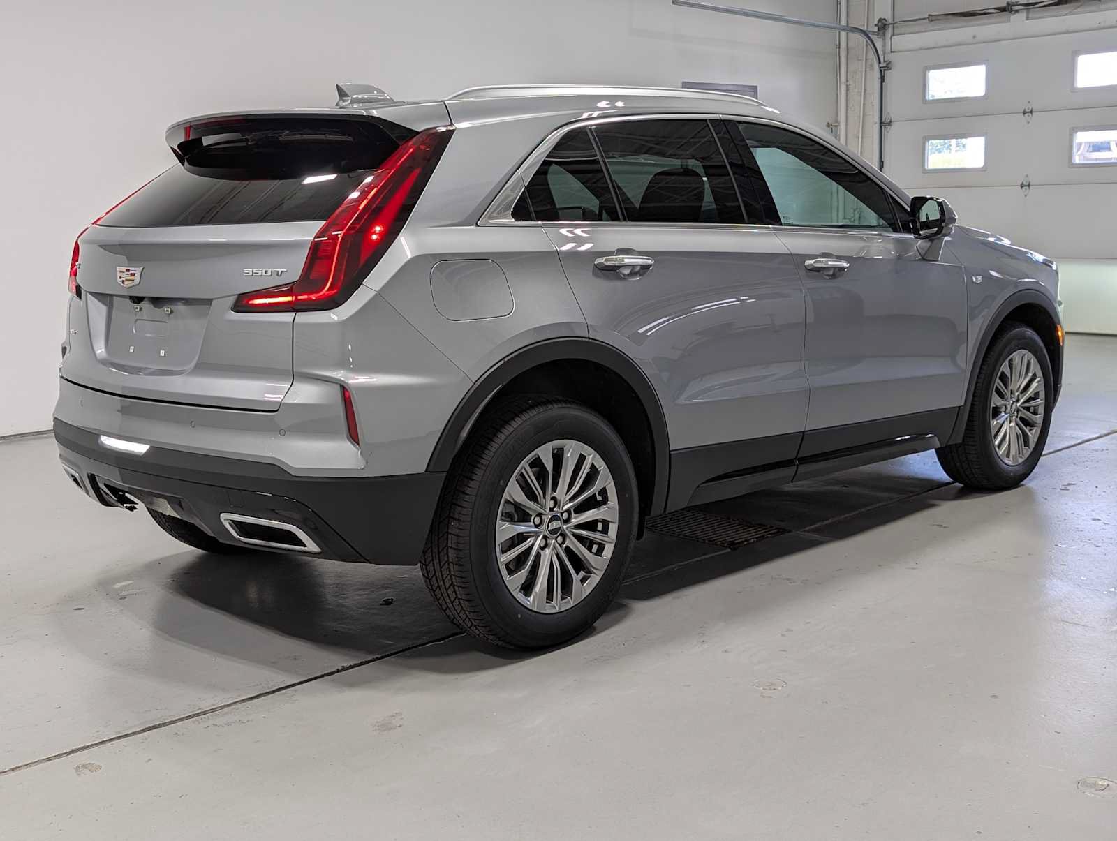 Certified 2025 Cadillac XT4 Premium Luxury AWD/4WD image 8