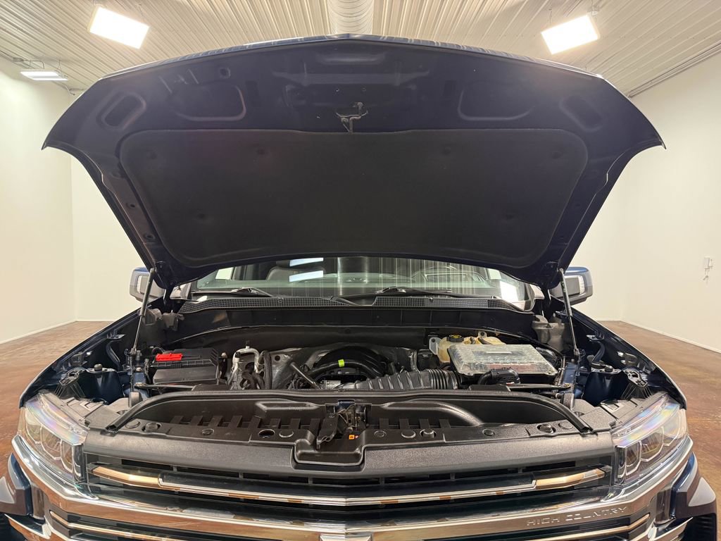 Used 2019 Chevrolet Silverado 1500 High Country AWD/4WD image 19