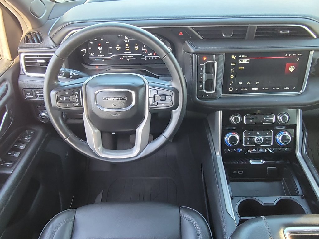 Used 2023 GMC Yukon Denali AWD/4WD image 11