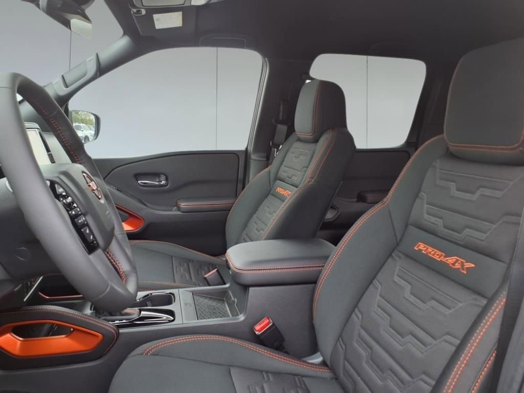 New 2025 Nissan Frontier PRO-4X w/ Pro Convenience Package image 19
