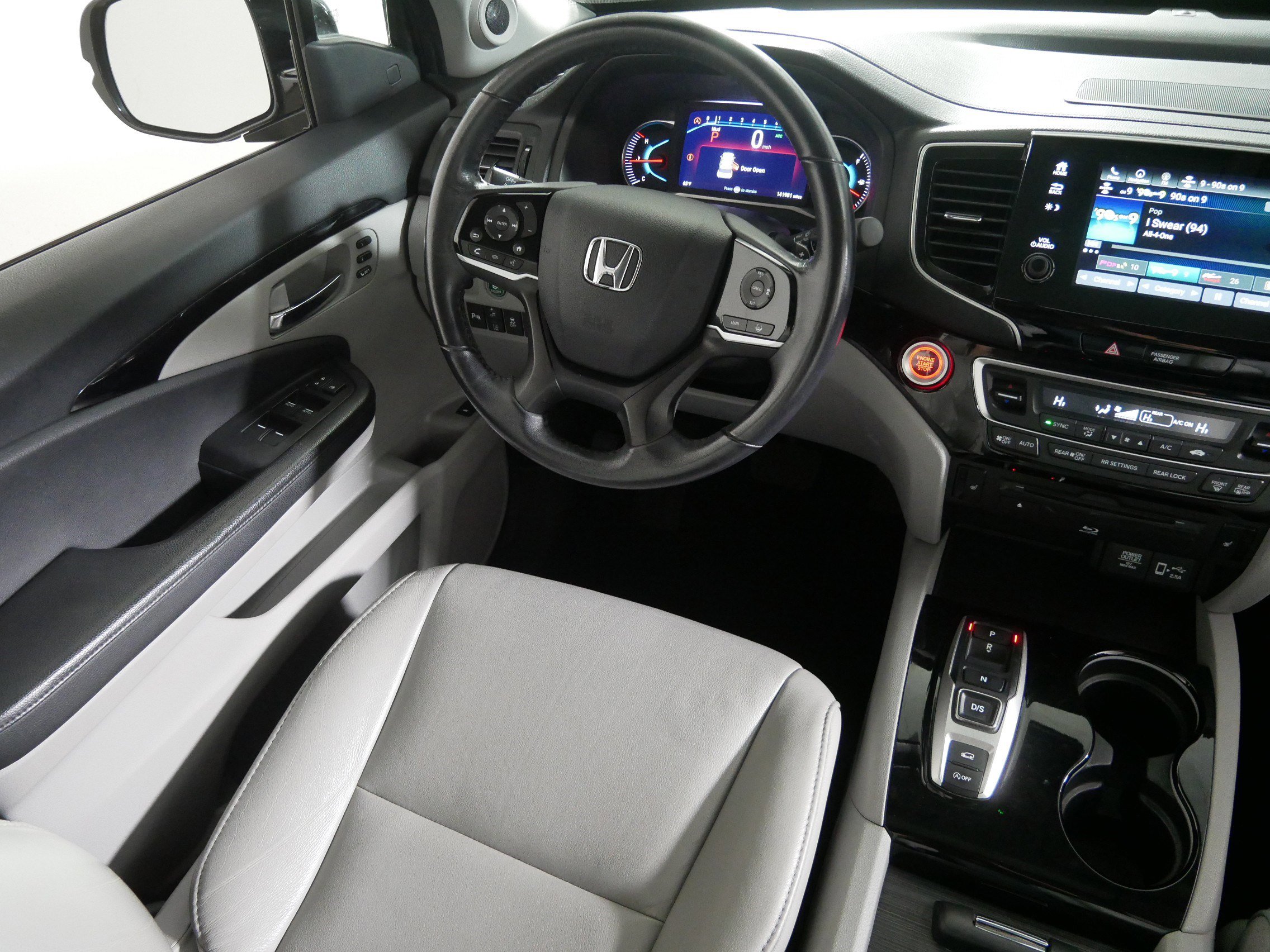 Used 2020 Honda Pilot Touring image 9