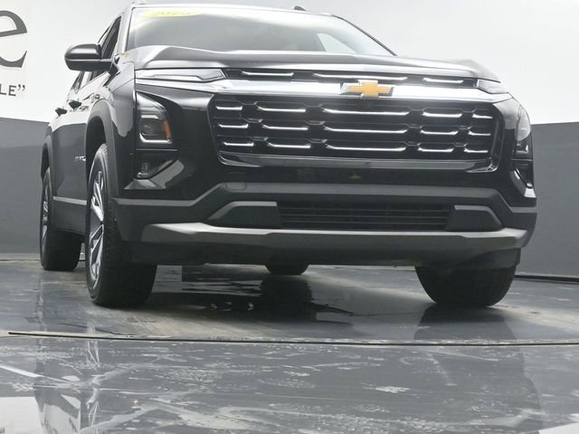 Used 2025 Chevrolet Equinox LT w/ Convenience Package II image 3