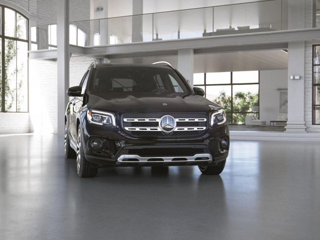 Certified 2023 Mercedes-Benz GLB 250 4MATIC image 9