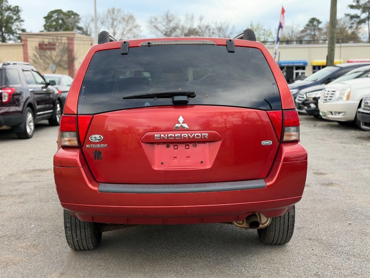 Used 2008 Mitsubishi Endeavor SE image 5