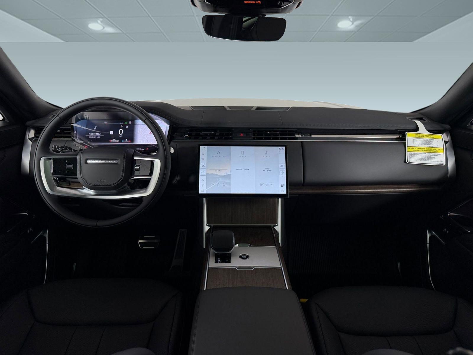 New 2026 Land Rover Range Rover Long Wheelbase SE AWD/4WD image 15
