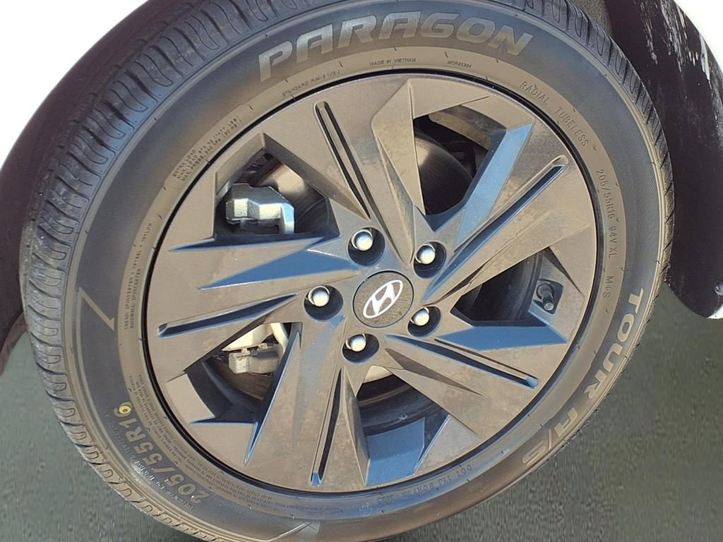 Used 2023 Hyundai Elantra SEL image 28